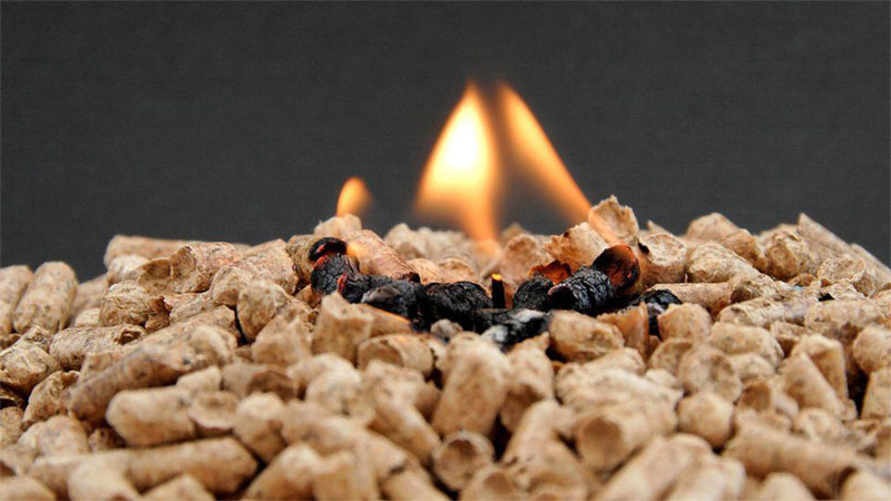 biomass pellets burning